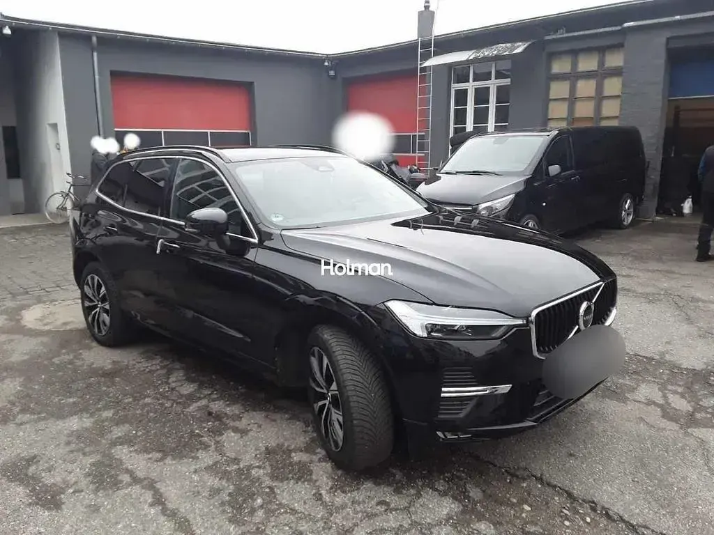 Gebraucht Volvo XC60 Core 197 PS (144 kW) 2023 Schwarz SUV