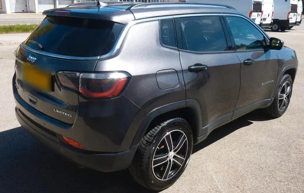 Gebraucht Jeep Compass Limited 170 PS (125 kW) 2021 Grau SUV