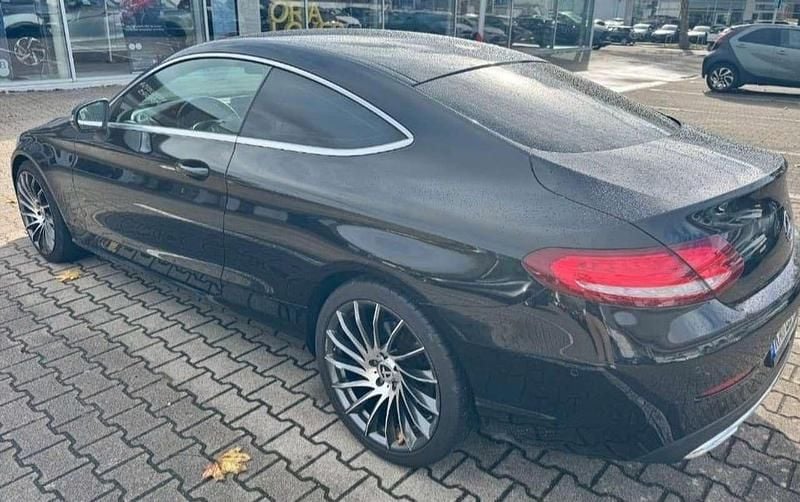 Gebraucht Mercedes C180 156 PS (114 kW) 2017 Schwarz Coupé