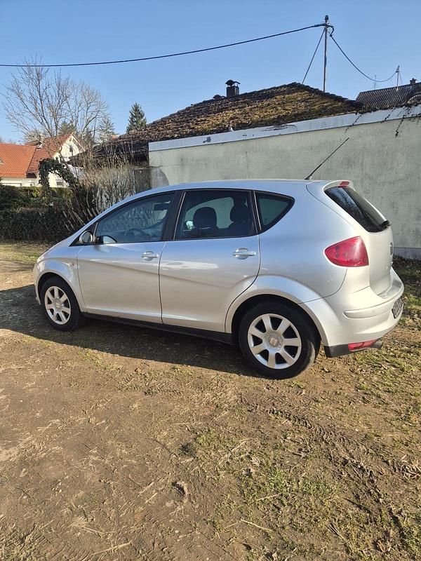 Second-hand Seat Altea 2005 Argintiu Monovolum