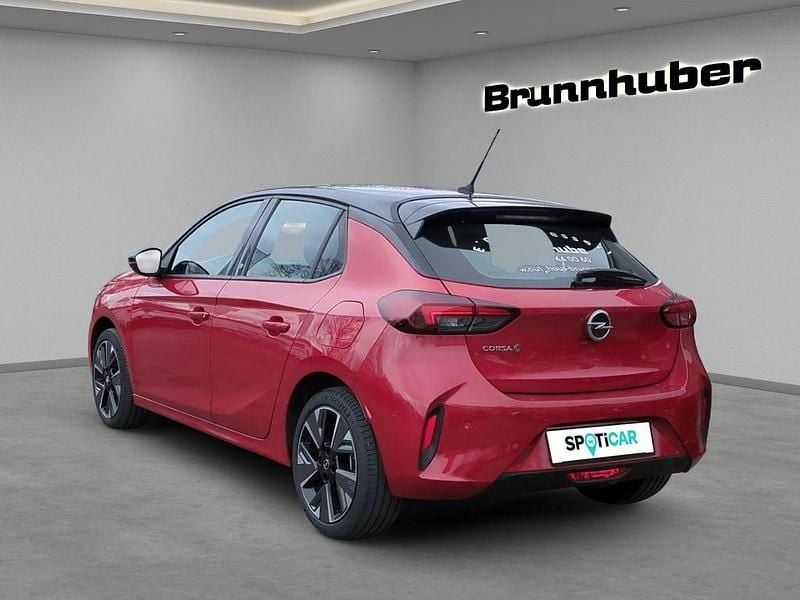 Gebraucht Opel Corsa-e 100 kW (136 PS) 2023 Rot Kleinwagen