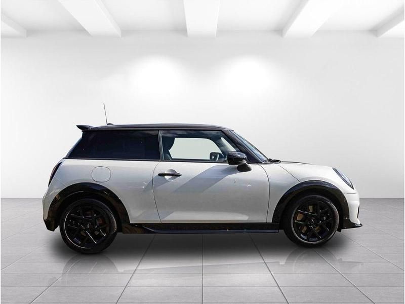 Gebraucht Mini Cooper S 204 PS (150 kW) 2025 Nanuq white Kleinwagen