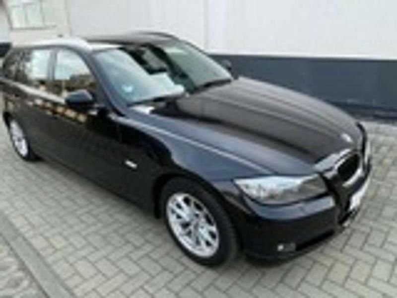 Gebraucht BMW 320 Performance 184 PS (135 kW) 2011 Schwarz Kombi