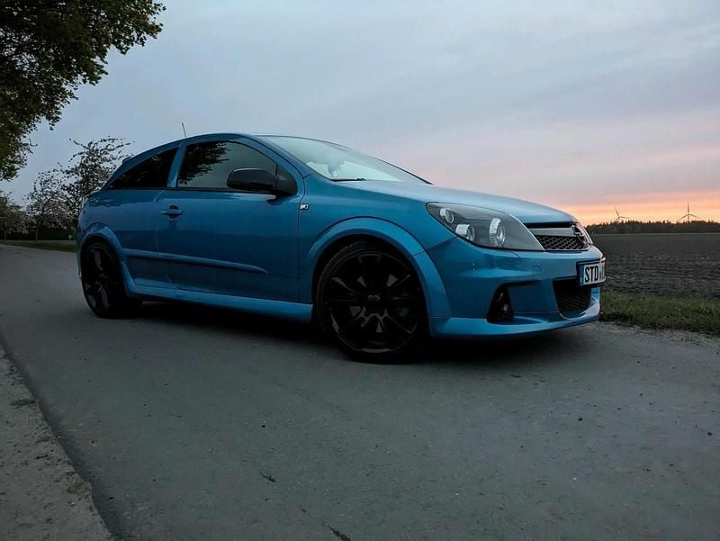 Blau Gebraucht 2005 Opel Astra OPC Coupé | 7.200 € - Bild 1/4