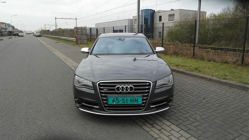 Gebraucht Audi S8 519 PS (381 kW) 2013 Grau Limousine