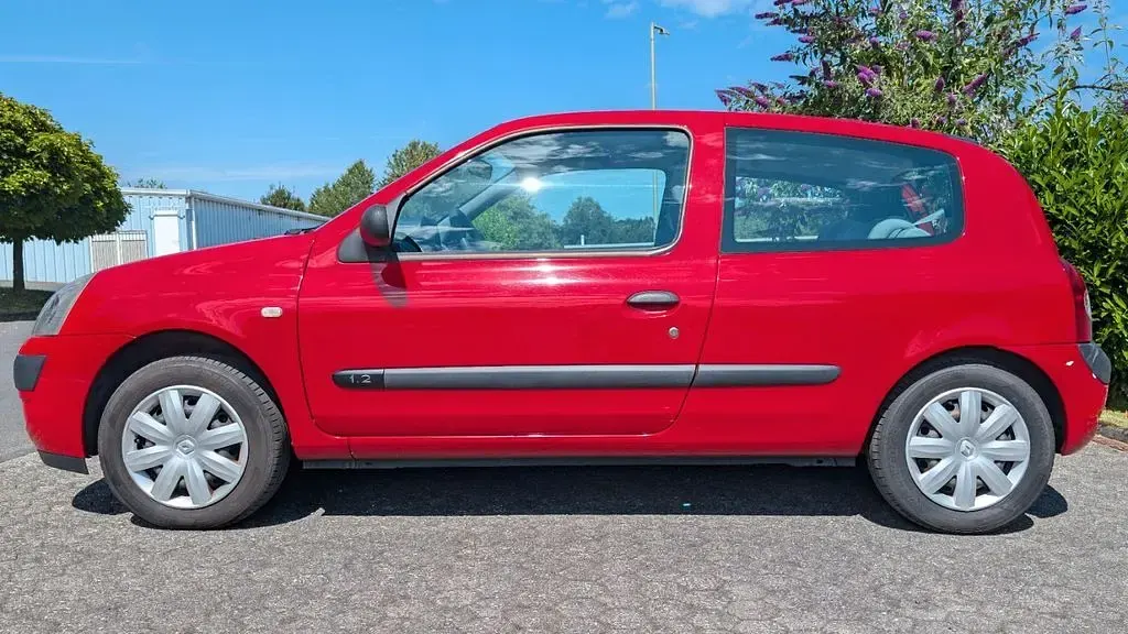 Gebraucht Renault Clio II Campus 58 PS (42 kW) 2006 Rot Limousine