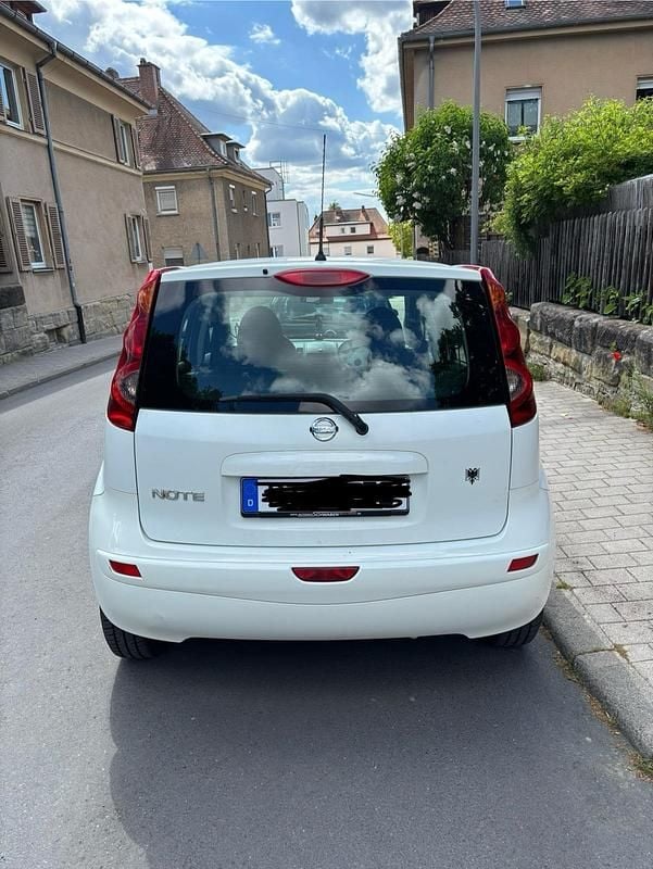 Weiß Gebraucht 2012 Nissan Note Van / Kleinbus | 3.900 € (Fairer Preis) - Bild 1/4