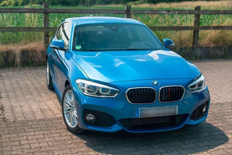 Blau Gebraucht 2017 BMW 118 M Sport Kleinwagen | 13.700 € (Guter Preis) - Bild 1/4