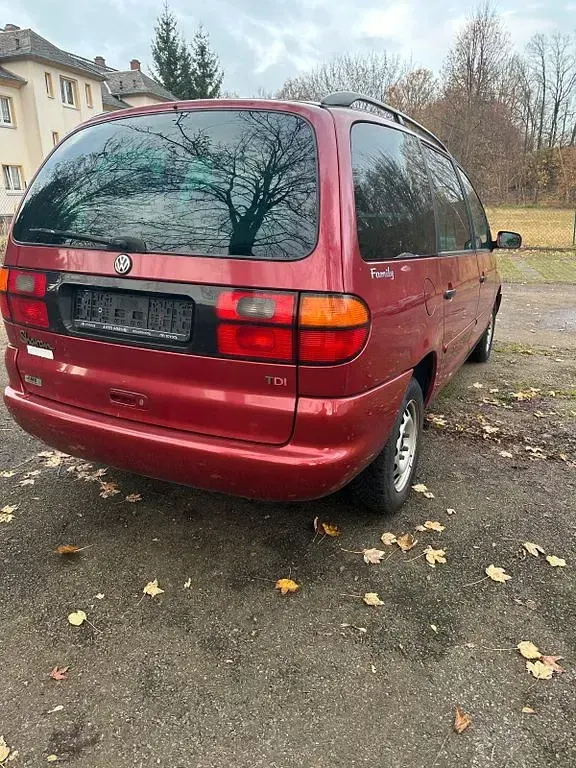 Gebraucht VW Sharan Basis 90 PS (66 kW) 2000 Rot Van / Kleinbus