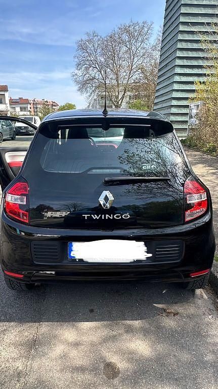 Używany Renault Twingo Dynamique 90 KM (66 kW) 2015 Czarny Hatchback