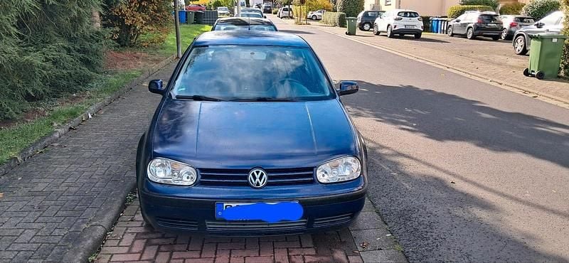 Blau Gebraucht 2000 VW Golf IV Kombi | 1.500 € (Guter Preis) - Bild 1/4