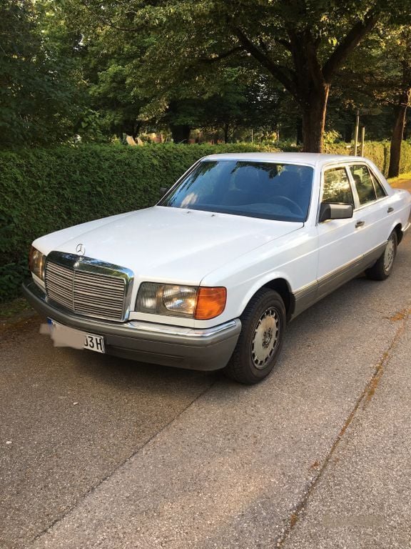 Weiß Gebraucht 1987 Mercedes 260 SE Limousine | 12.900 € - Bild 1/4