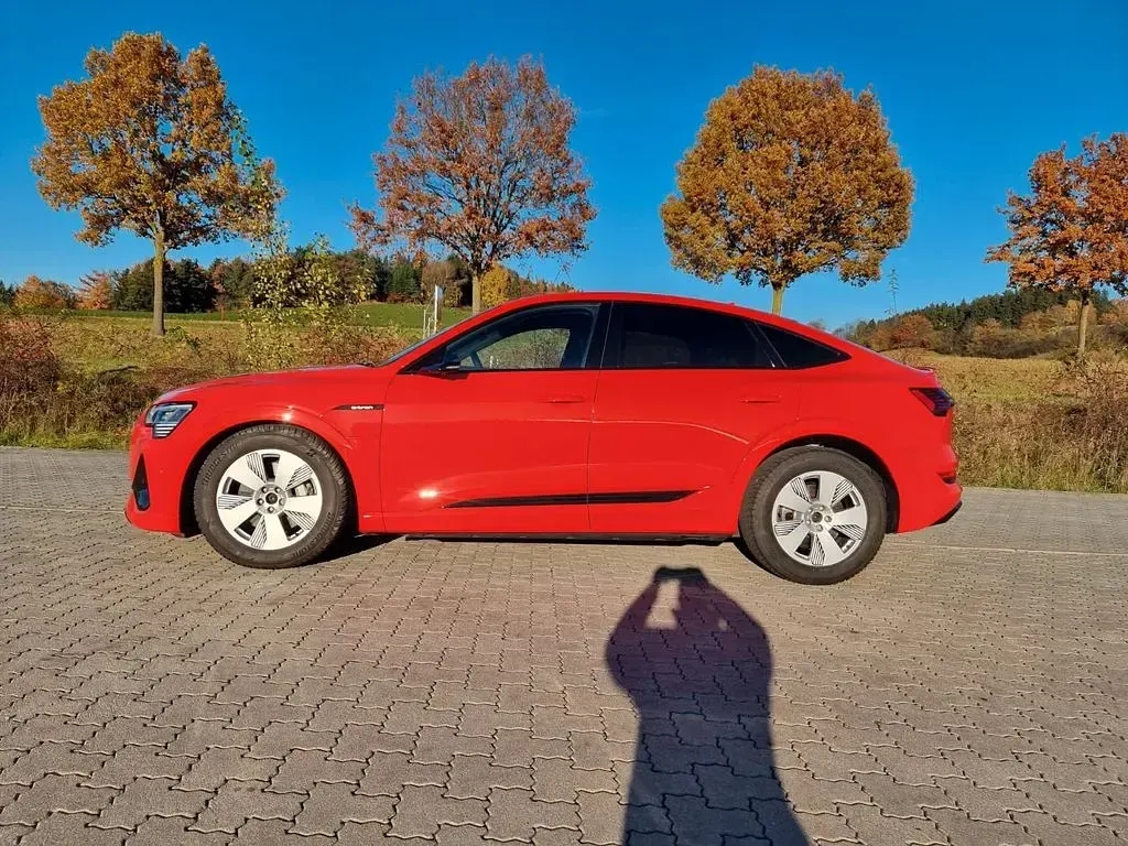 Gebraucht Audi e-tron S-Line 230 kW (313 PS) 2022 Rot SUV