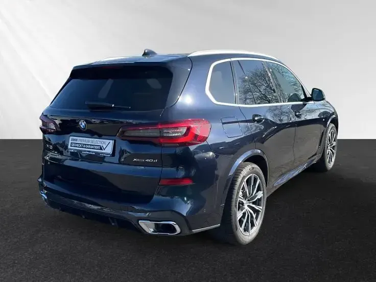 Gebraucht BMW X5 M Sport 352 PS (258 kW) 2023 Carbonschwarz metallic SUV