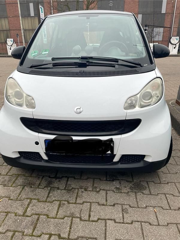 Weiß Gebraucht 2009 Smart ForTwo Coupé Coupé | 4.350 € (Teuer) - Bild 1/4