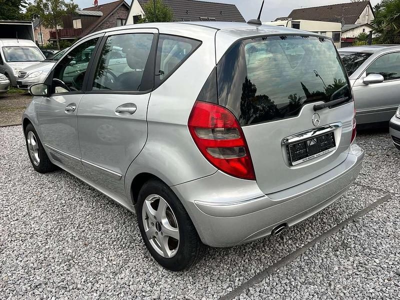 Gebraucht Mercedes A150 Avantgarde 95 PS (69 kW) 2005 Silber Limousine