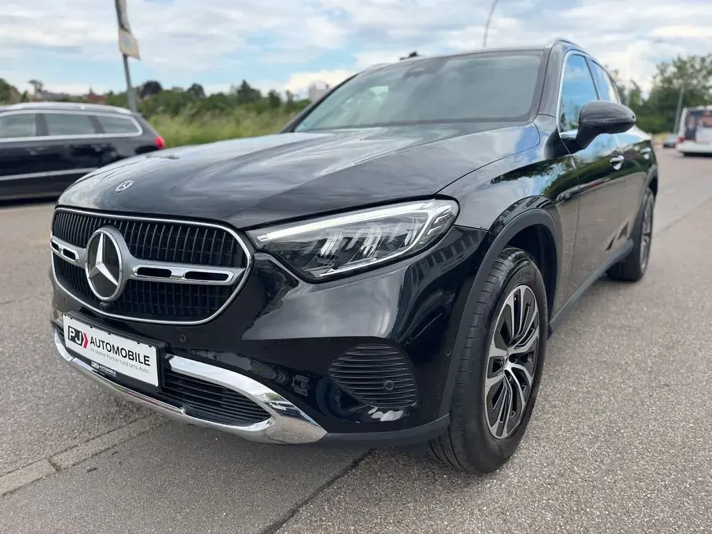 Gebraucht Mercedes GLC220 Avantgarde 197 PS (144 kW) 2023 Schwarz SUV