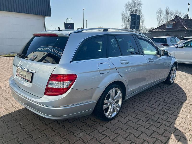 Gebraucht Mercedes C180 156 PS (114 kW) 2010 Silber Kombi