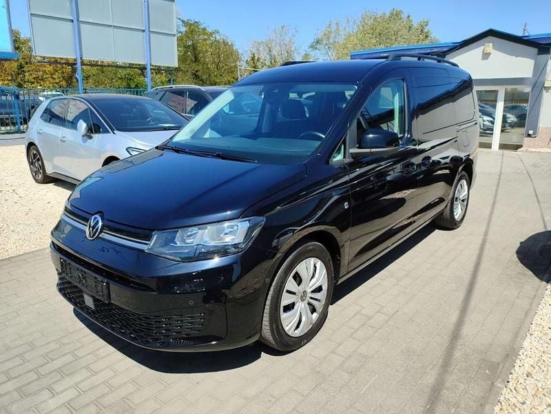 Schwarz Gebraucht 2023 VW Caddy Maxi Basis Van / Kleinbus | 27.990 € (Etwas zu teuer) - Bild 1/4