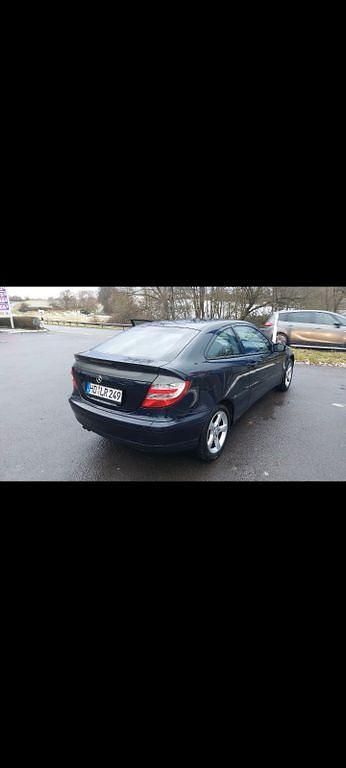 Gebraucht Mercedes CLC180 143 PS (105 kW) 2008 Blau Kleinwagen