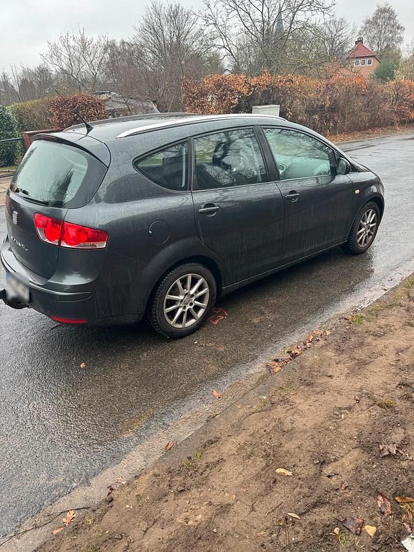 Gebraucht Seat Altea 105 PS (77 kW) 2010 Grau SUV