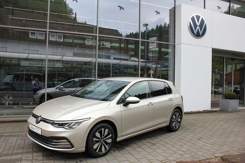 Silber Gebraucht 2024 VW Golf VIII Move Limousine | 24.990 € (Fairer Preis) - Bild 1/4