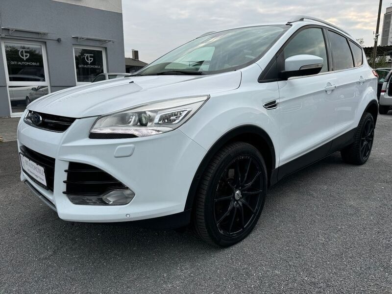Weiß Gebraucht 2013 Ford Kuga Titanium SUV | 7.999 € (Guter Preis) - Bild 1/4