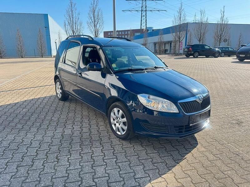 Gebraucht Skoda Roomster Plus Edition 105 PS (77 kW) 2015 Blau Van / Kleinbus