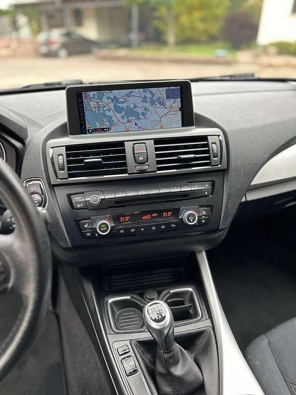 Gebraucht BMW 118 143 PS (105 kW) 2012 Schwarz Kleinwagen