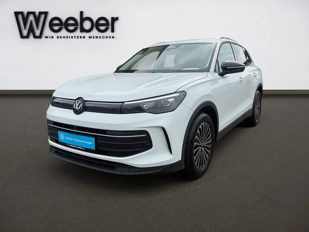 Gebraucht VW Tiguan Goal 131 PS (96 kW) 2025 Pure white SUV