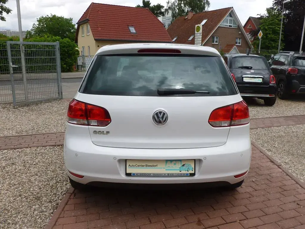 Gebraucht VW Golf VI Comfortline 80 PS (58 kW) 2010 Weiß Kleinwagen