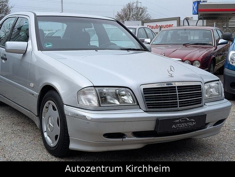 Second-hand Mercedes C180 122 CP (89 kW) 1999 Argintiu Berlinǎ