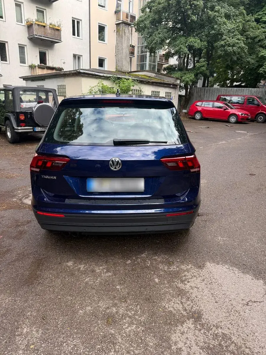Gebraucht VW Tiguan Comfortline 125 PS (91 kW) 2018 Blau SUV