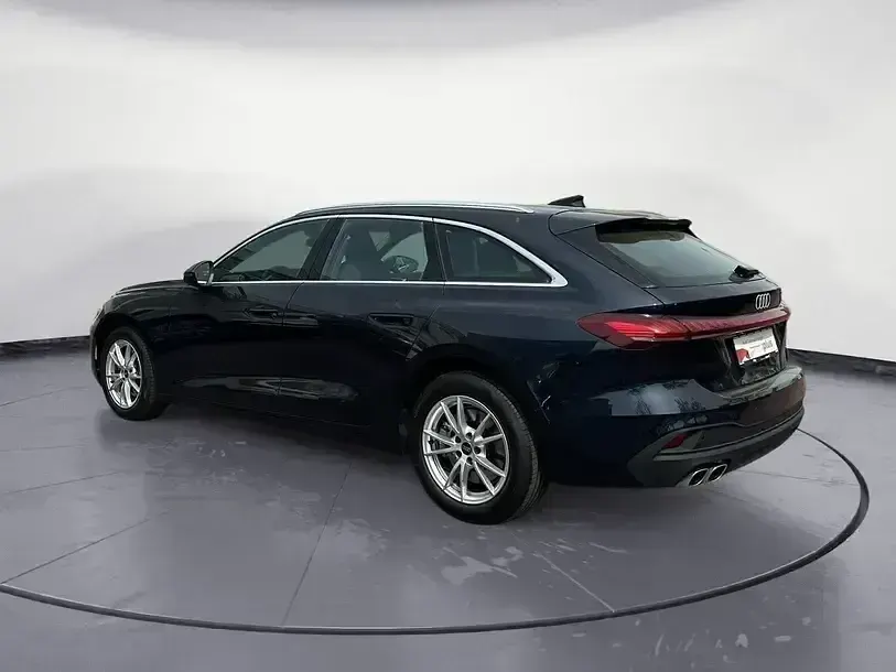 Używany Audi A5 Basis 204 KM (150 kW) 2025 Niebieski Kombi