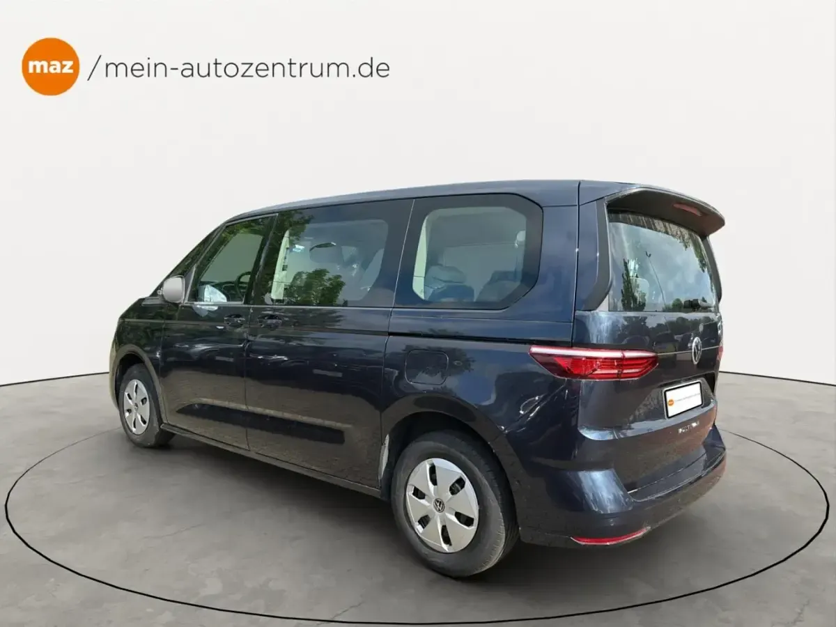 Gebraucht VW Multivan Basis 150 PS (110 kW) 2024 Van / Kleinbus