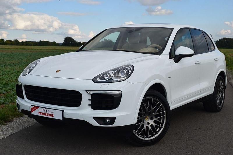 Weiß Gebraucht 2016 Porsche Cayenne Platinum Edition SUV | 30.790 € (Fairer Preis) - Bild 1/4