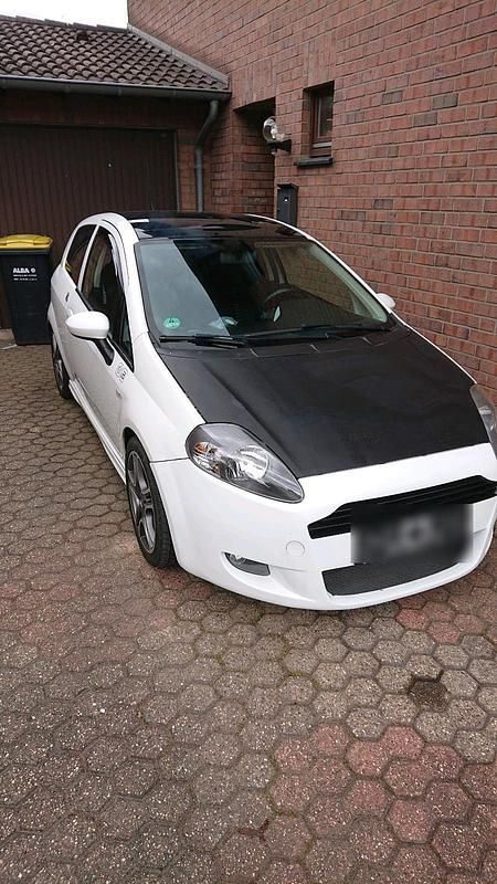 Weiß Gebraucht 2008 Fiat Grande Punto Kleinwagen | 800 € (Superpreis) - Bild 1/4