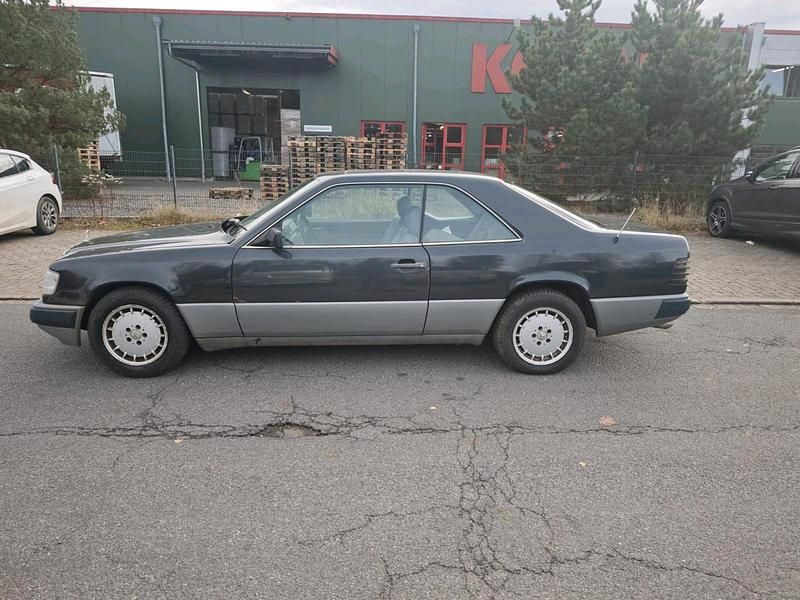 Schwarz Gebraucht 1987 Mercedes 300 Coupé | 3.500 € - Bild 1/4