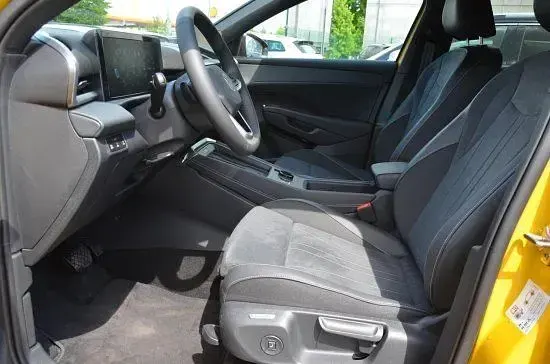 Gebraucht VW T-Roc Style 150 PS (110 kW) 2026 Gelb SUV