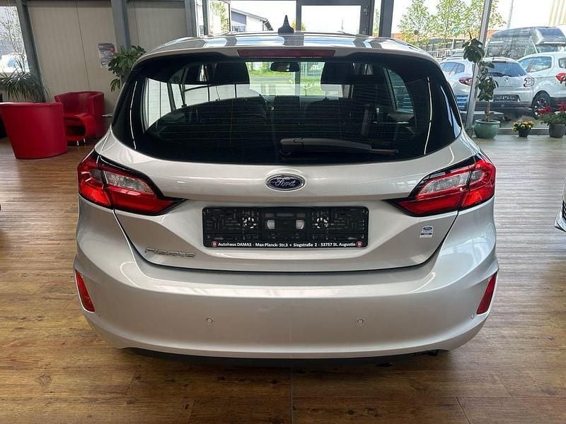 Gebraucht Ford Fiesta Cool & Connect 101 PS (74 kW) 2022 Silber Kleinwagen