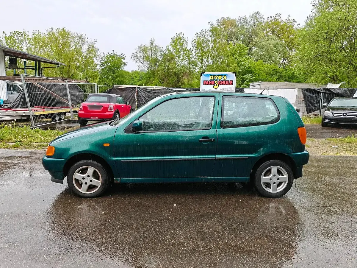 Gebraucht VW Polo 60 PS (44 kW) 1998 Grün Kleinwagen