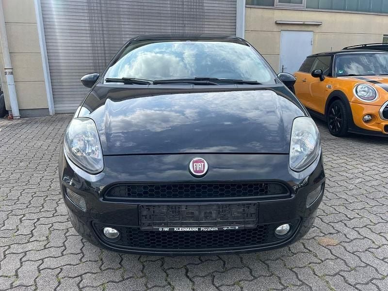 Schwarz Gebraucht 2017 Fiat Punto Basis Kleinwagen | 2.499 € (Etwas zu teuer) - Bild 1/4