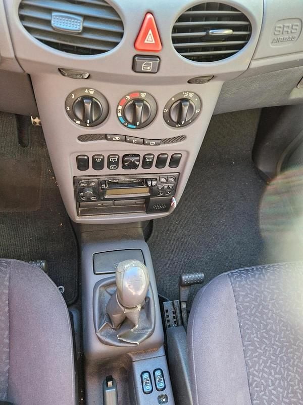 Silber Gebraucht 1999 Mercedes A140 Kleinwagen | 750 € (Superpreis) - Bild 1/4