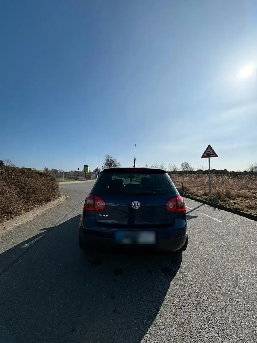 Gebraucht VW Golf V 80 PS (58 kW) 2008 Blau Kleinwagen