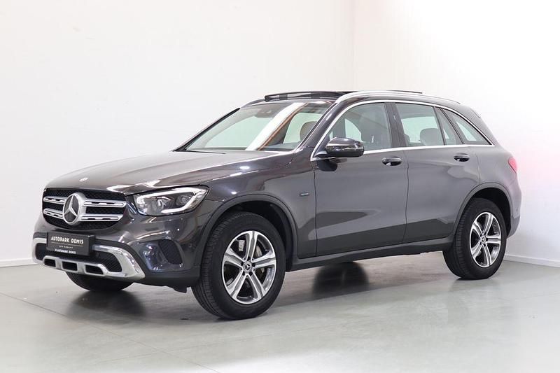 Gebraucht Mercedes GLC300e 194 PS (142 kW) 2021 Grün SUV