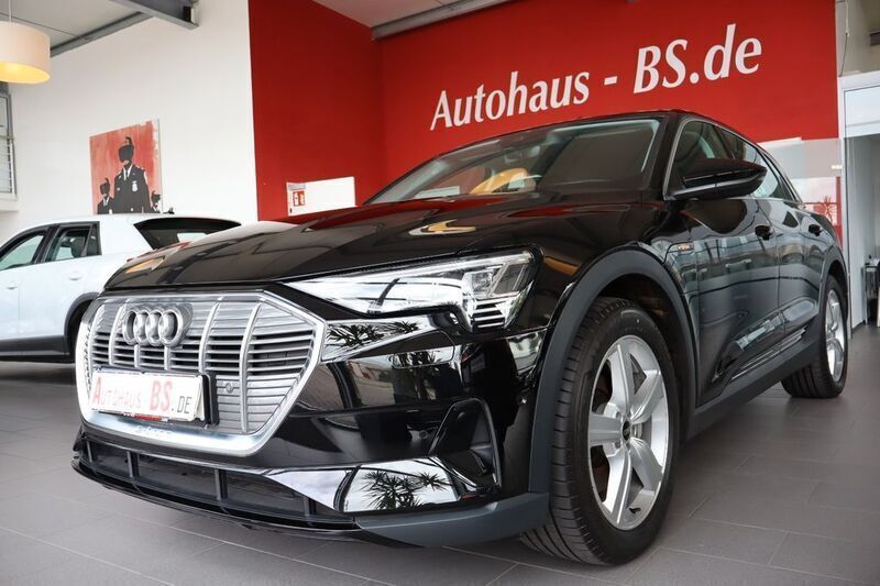 Schwarz Gebraucht 2022 Audi e-tron SUV | 29.850 € (Fairer Preis) - Bild 1/4