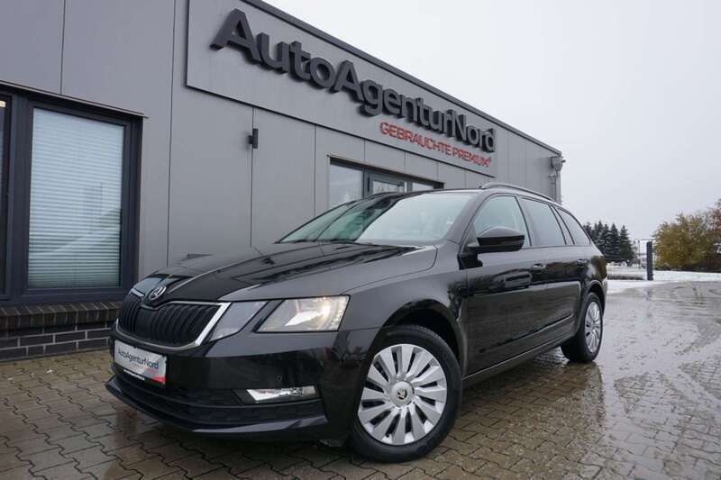 Schwarz Gebraucht 2019 Skoda Octavia Ambition Kombi | 18.450 € (Etwas zu teuer) - Bild 1/4