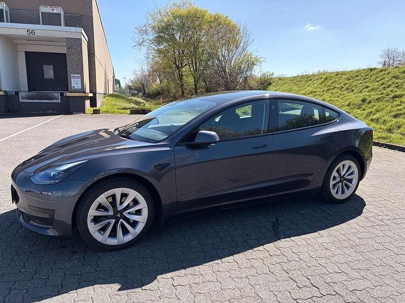Gebraucht Tesla Model 3 Standard Range Plus 208 kW (283 PS) 2022 Grau Limousine