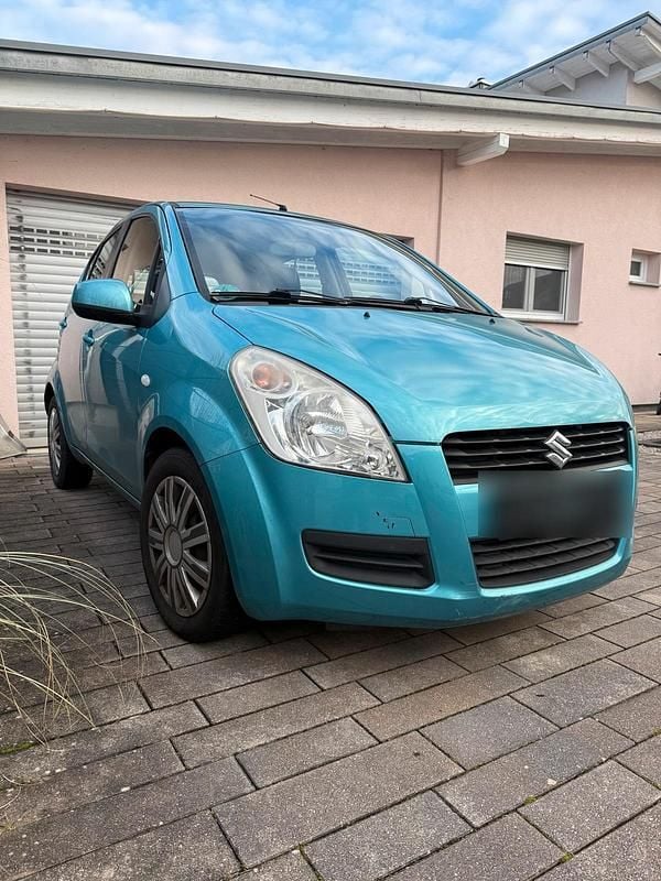 Gebraucht Suzuki Splash 60 PS (44 kW) 2010 Blau Kleinwagen
