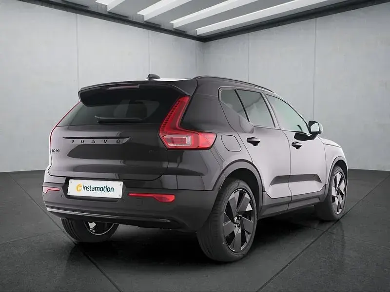 Gebraucht Volvo XC40 Plus 197 PS (144 kW) 2025 Schwarz SUV